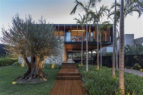 Contemporary Brazilian Architecture: An Unconventional Journey Through Modern Design